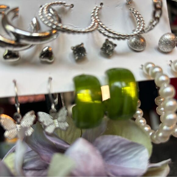 9 NEW! Multipack Silvertone Earrings Set for Women Hypoallergenic Studs NWT - Picture 2 of 7